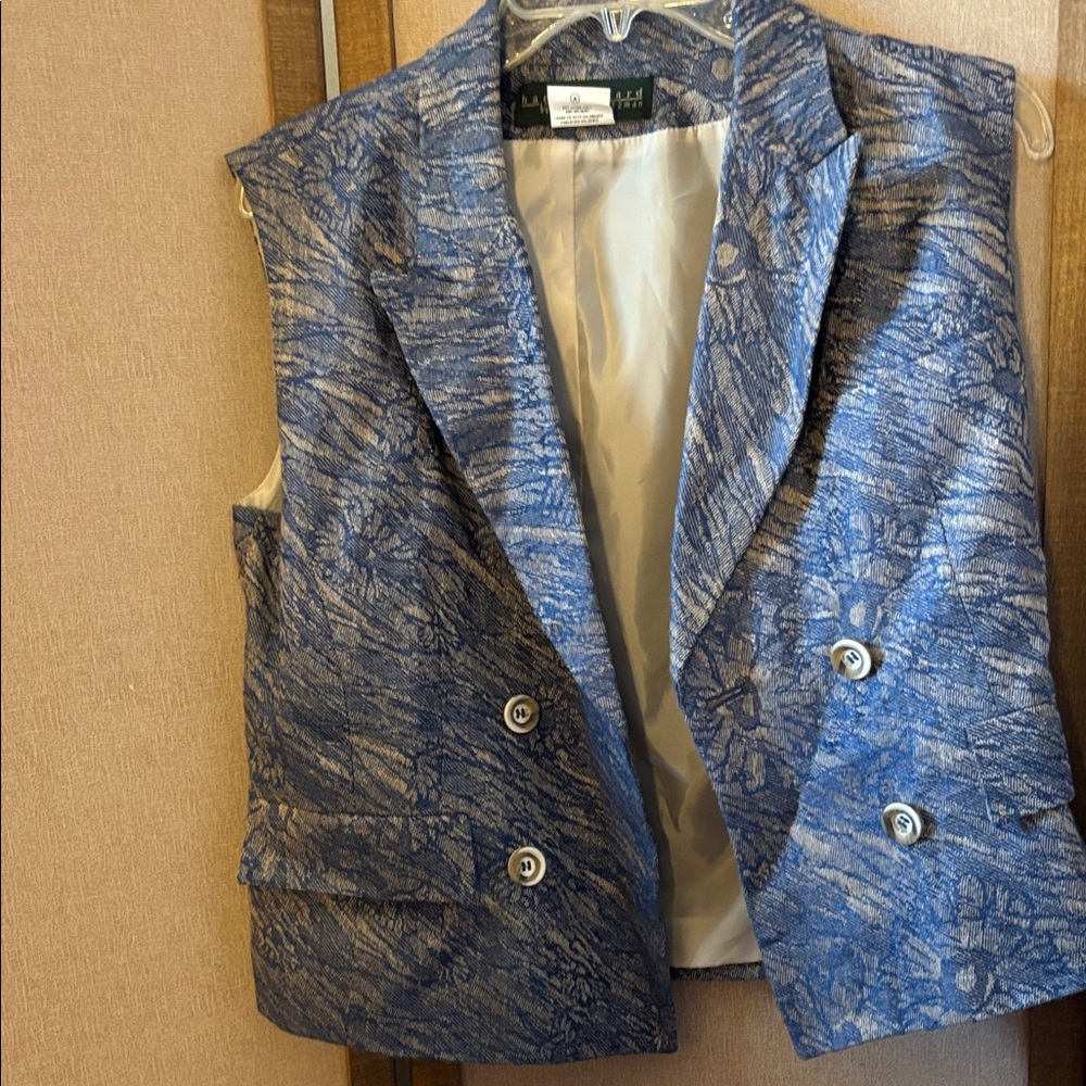 FINAL MARKDOWN Harve Benard Blue Patterned ladies Vest 12